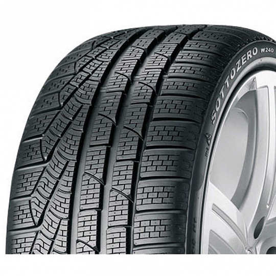 Pirelli Winter Sottozero serie II 225/40 R 18 92V Pirelli Winter Sottozero serie II 225/40 R 18 92V